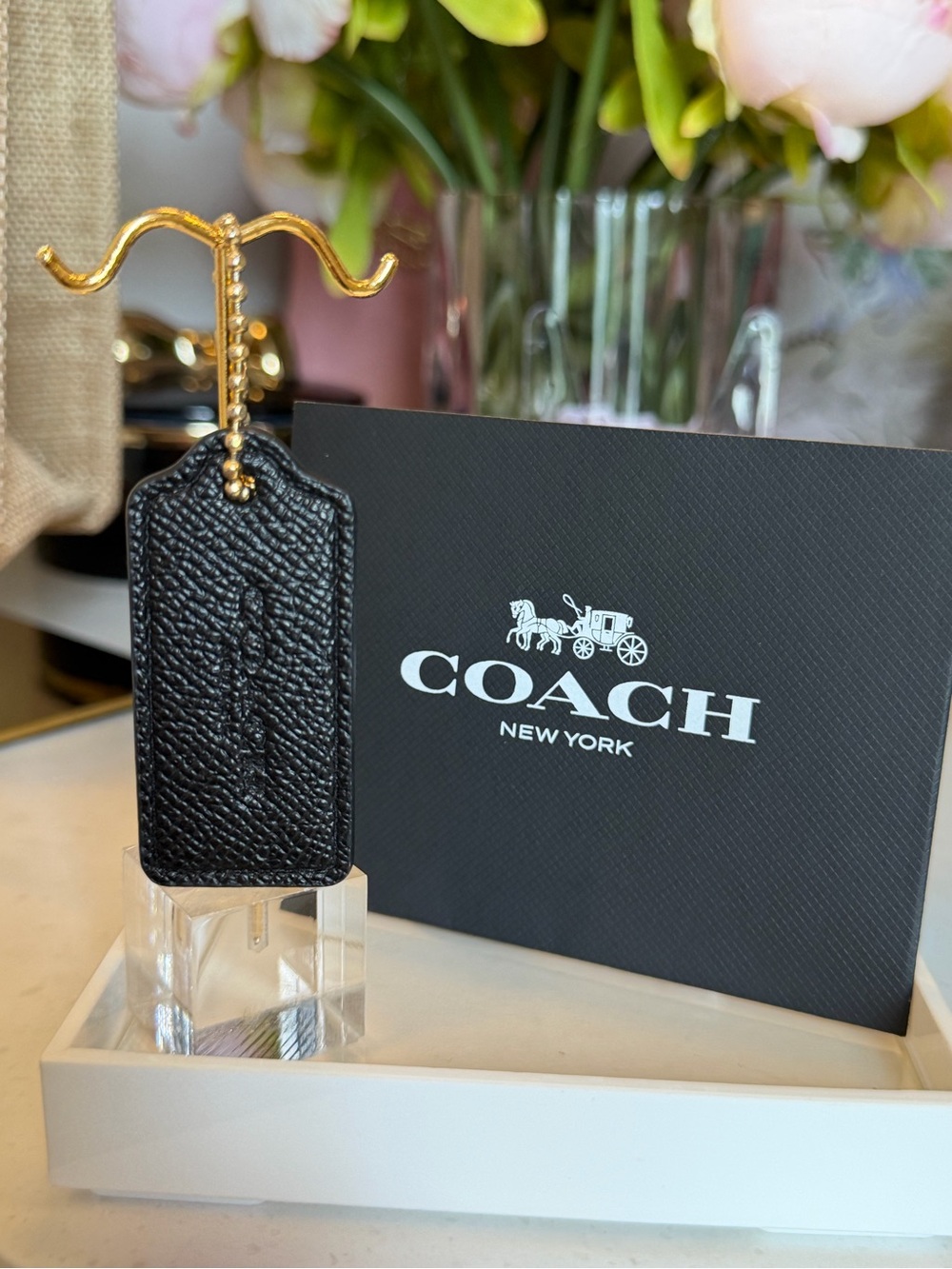 Coach new unisex Black Leather Hang Tag with Gold Chain & Gift 💝 sleeve